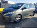Photo 2 of 16 — 2011 Toyota Sienna