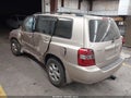 Photo 3 of 16 — 2004 Toyota Highlander
