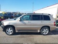 Photo 15 of 17 — 2004 Toyota Highlander
