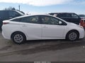 Photo 13 of 16 — 2017 Toyota Prius