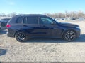 Photo 13 of 16 — 2022 BMW X7