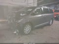 2017 Toyota Sienna — photo 2 of 15 | VIN 5TDDZ3DCXHS161641