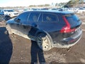 Photo 3 of 17 — 2022 Volvo V60 Cross Country