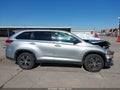 Photo 14 of 18 — 2019 Toyota Highlander