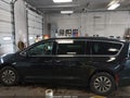 Photo 14 of 16 — 2021 Chrysler Pacifica