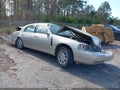 2008 Lincoln Town Car — photo 1 of 15 | VIN 2LNHM82V38X652067