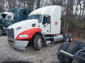 Photo 2 of 18 — 2016 Mack 600 Rd600