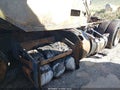 Photo 16 of 18 — 2016 Volvo VN