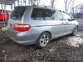 2005 Honda Odyssey — photo 4 of 17 | VIN 5FNRL38845B033442