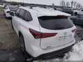 2022 Toyota Highlander — photo 3 of 16 | VIN 5TDGZRBH9NS580025