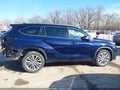 Photo 13 of 17 — 2021 Toyota Highlander