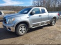2011 Toyota Tundra — photo 2 of 16 | VIN 5TFUW5F10BX162539