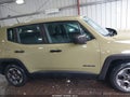 Photo 13 of 16 — 2015 Jeep Renegade