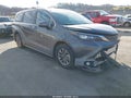 2025 Toyota Sienna — photo 1 of 17 | VIN 5TDJSKFC6SS225955