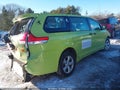 2014 Toyota Sienna — photo 4 of 20 | VIN 5TDZK3DC4ES440525