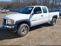 2007 GMC Sierra — photo 2 of 11 | VIN 1GTHC29U47E106167