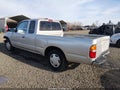 2000 Toyota Tacoma — photo 3 of 21 | VIN 4TAVL52N8YZ647431