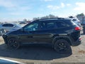 Photo 14 of 17 — 2017 Jeep Cherokee