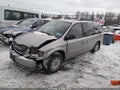 2004 Chrysler Town & Country — photo 2 of 16 | VIN 2C4GP44R54R566127
