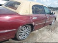 Photo 13 of 14 — 2000 Lincoln Town Car