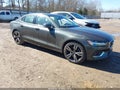 2022 Volvo S60 — photo 1 of 16 | VIN 7JRL12TL6NG155311