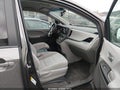 2017 Toyota Sienna — photo 5 of 17 | VIN 5TDKZ3DC5HS896793
