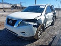 2016 Nissan Pathfinder — photo 2 of 19 | VIN 5N1AR2MN3GC644799
