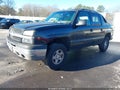 Photo 2 of 11 — 2004 Chevrolet Avalanche