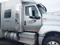 2019 International LT — photo 13 of 17 | VIN 3HSDZAPR9KN357924