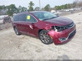 2017 Chrysler Pacifica — photo 1 of 17 | VIN 2C4RC1GG1HR584059