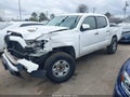 2016 Toyota Tacoma — photo 2 of 16 | VIN 5TFAX5GN7GX067226