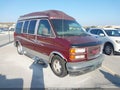 Photo 1 of 12 — 2000 GMC Savana