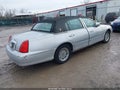 Photo 4 of 17 — 2000 Lincoln Town Car