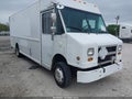 2001 Freightliner Chassis — photo 1 of 18 | VIN 4UZAARBW91CH52480