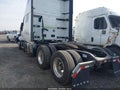 Photo 3 of 15 — 2025 Volvo VNL