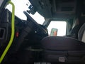 Photo 7 of 15 — 2025 Volvo VNL