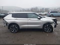 Photo 14 of 17 — 2022 Mitsubishi Outlander