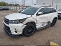 2019 Toyota Highlander — photo 2 of 16 | VIN 5TDKZRFH4KS560152