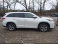 Photo 14 of 17 — 2018 Toyota Highlander