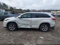 Photo 15 of 17 — 2018 Toyota Highlander