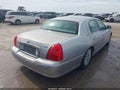 2003 Lincoln Town Car — photo 4 of 14 | VIN 1LNHM83W53Y672143