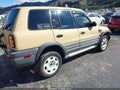 1997 Toyota RAV4 — photo 4 of 12 | VIN JT3HP10V6V7042045