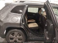 Photo 8 of 18 — 2017 Jeep Cherokee