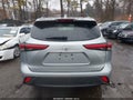 Photo 15 of 16 — 2022 Toyota Highlander