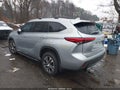 Photo 3 of 16 — 2022 Toyota Highlander