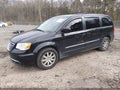 Photo 2 of 19 — 2015 Chrysler Town & Country