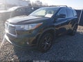 2016 Toyota Highlander — photo 2 of 16 | VIN 5TDKKRFH8GS126313