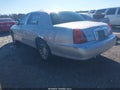 Photo 3 of 12 — 2001 Lincoln Town Car