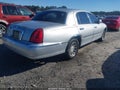 Photo 4 of 12 — 2001 Lincoln Town Car