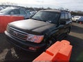 2006 Toyota Land Cruiser — photo 2 of 16 | VIN JTEHT05J962085490